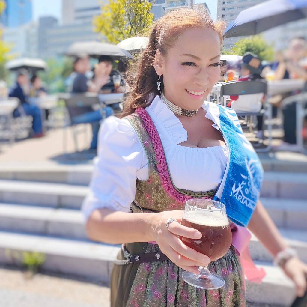てんしばオクトーバーフェスト2025のMARIAAlpenbuamのMARIAさん