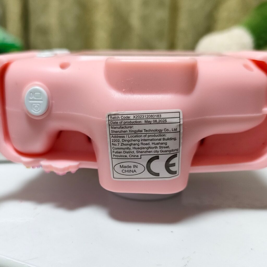 キッズカメラ　トイカメラ　モデル全体 Kids Camera Toy Camera present