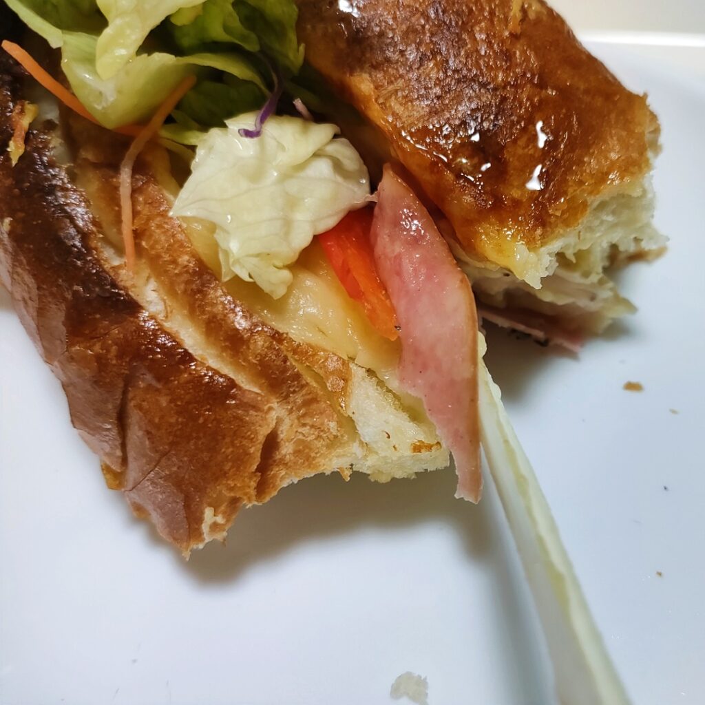 フラーハウスのモンティおじさんのサンドウィッチ風