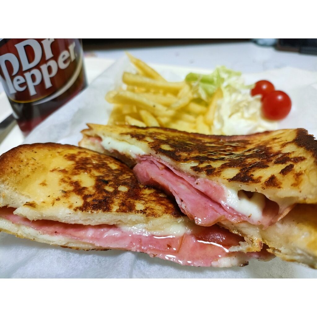 自己流 フラーハウス のモンティおじさんのサンドウィッチ