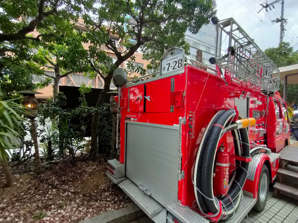 アンダの森　天王寺　消防車