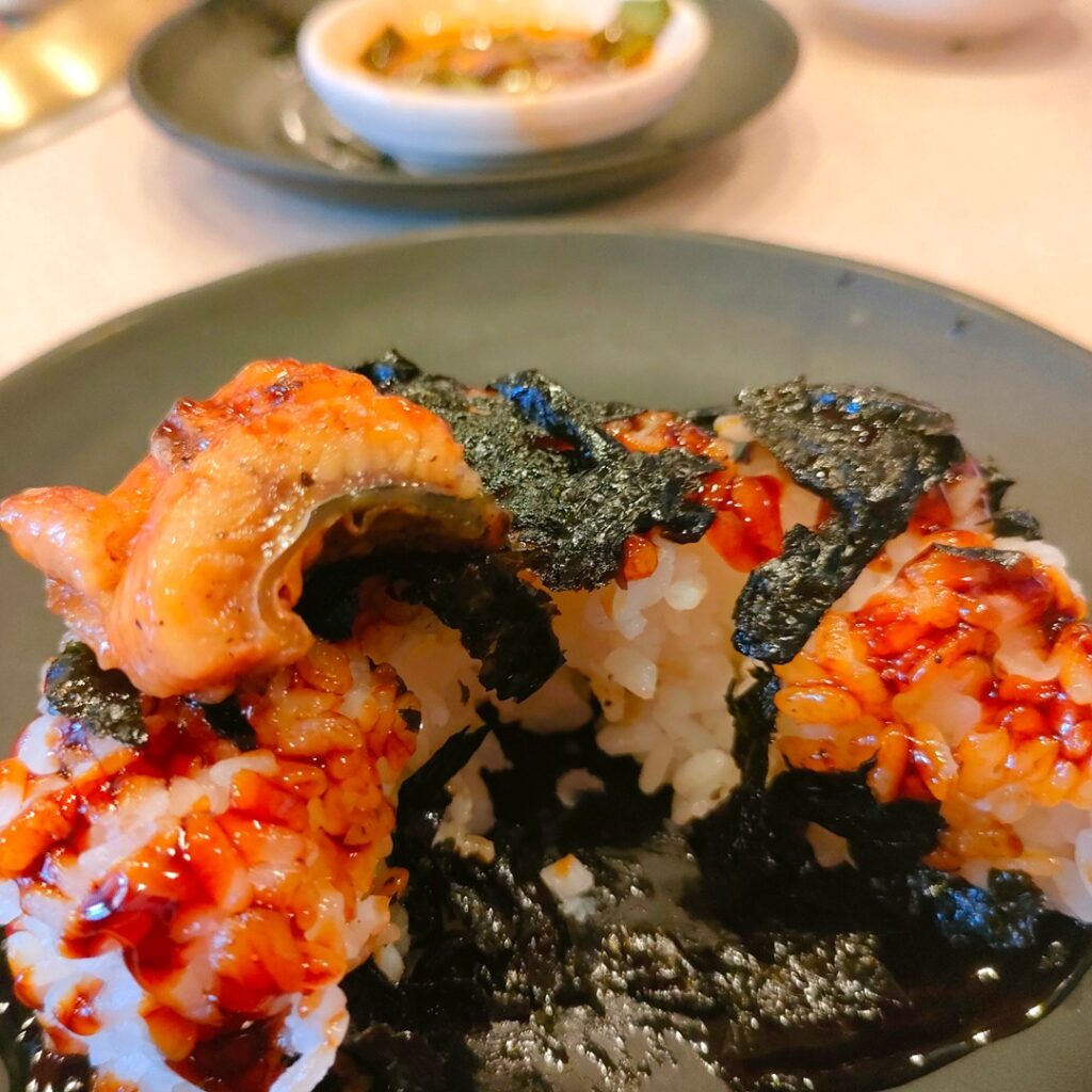 じゅうじゅうカルビ 鰻おにぎり レビュー